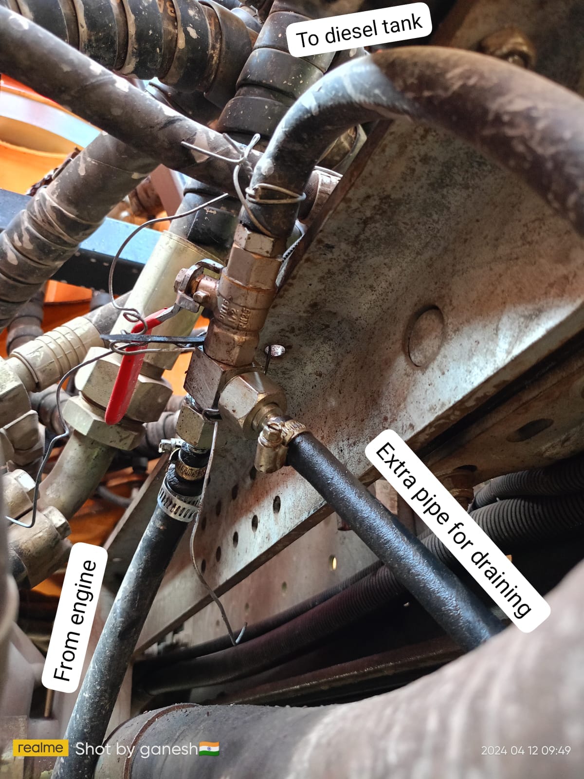 T-joint fitted into the return pipe with an extra pipe for draining