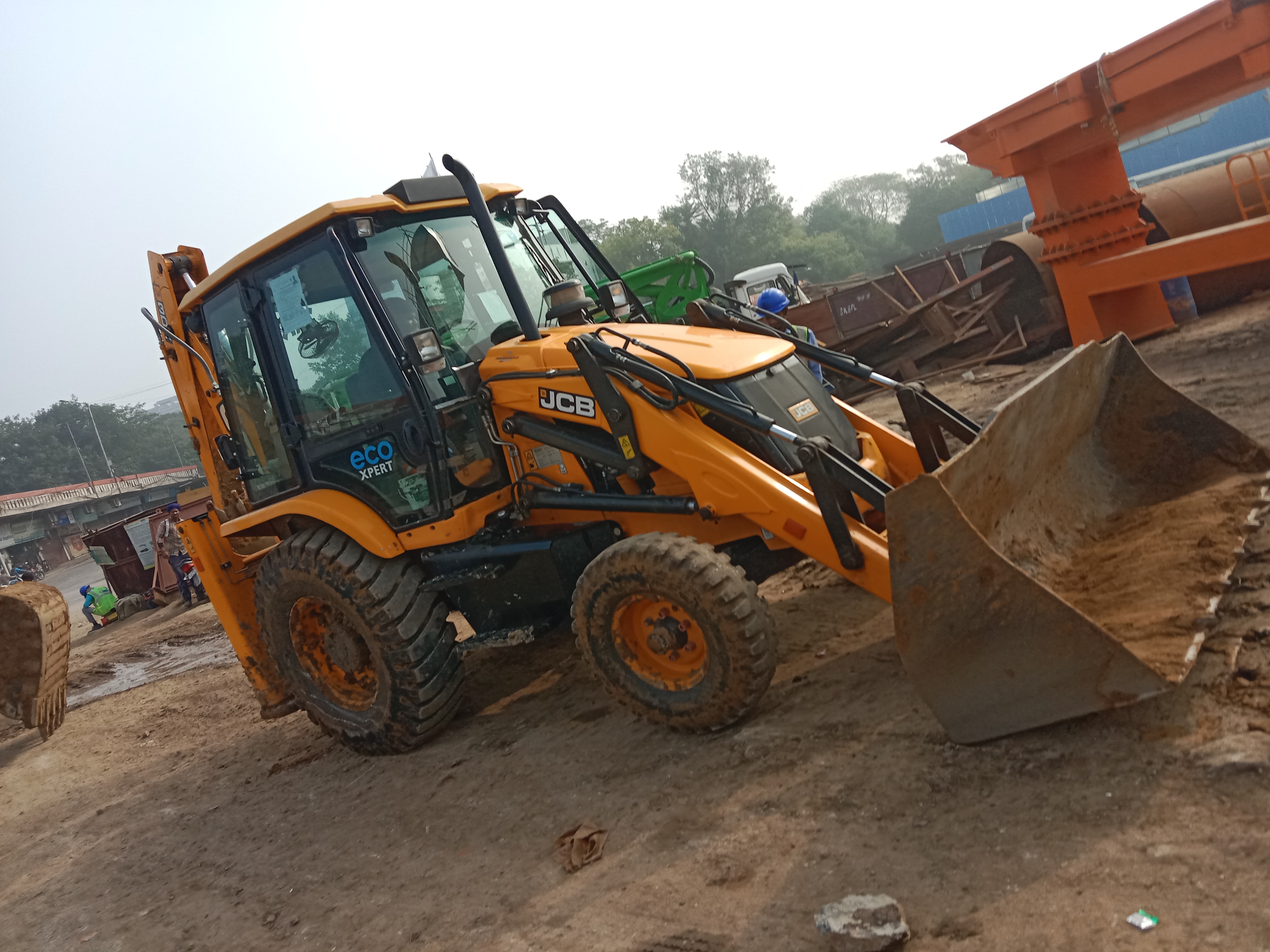 JCB 3DX backhoe loader