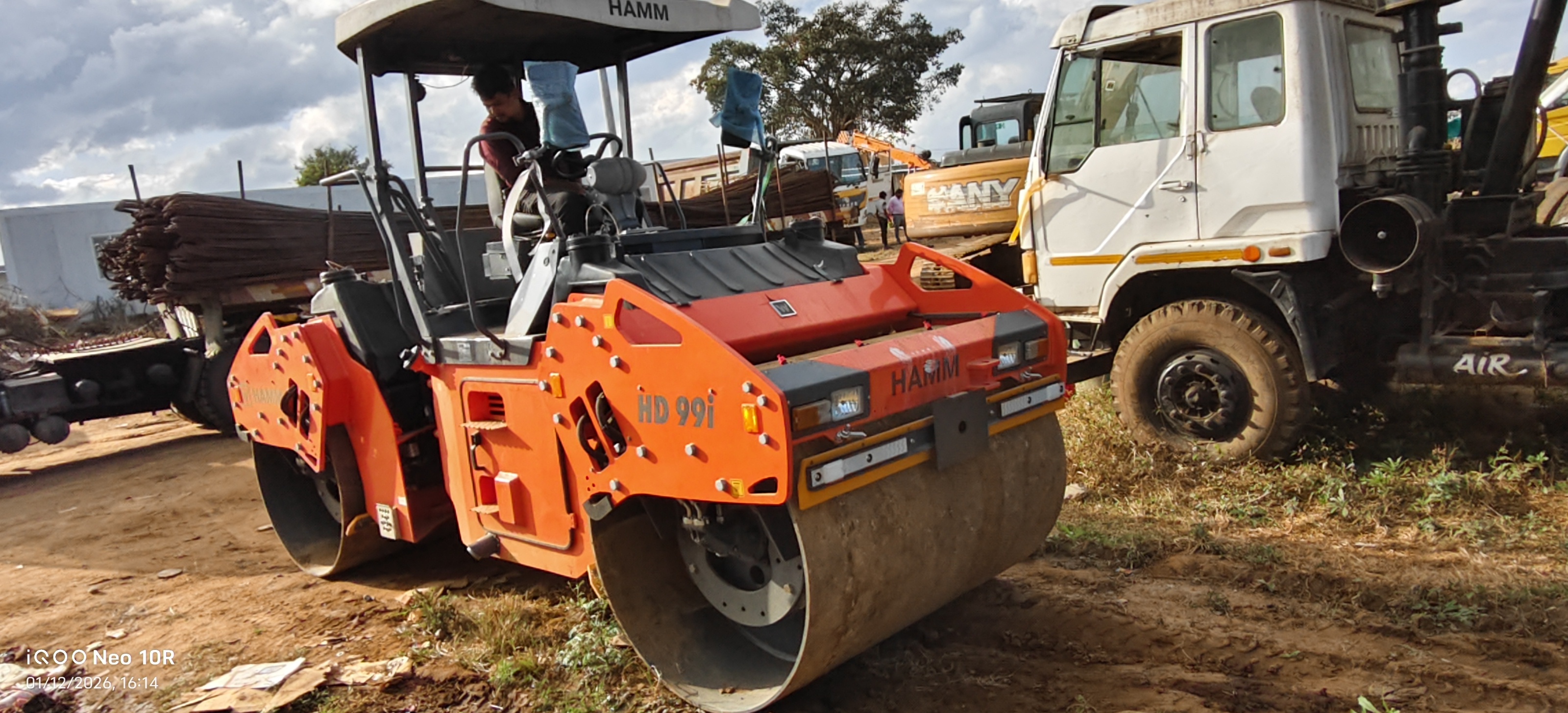 HAMM HD 99i VV tandem roller main view