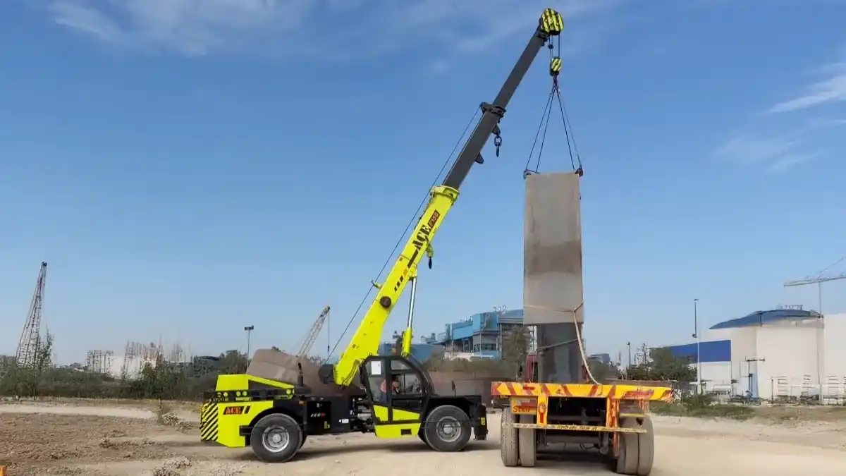 ACE F150 crane view 4