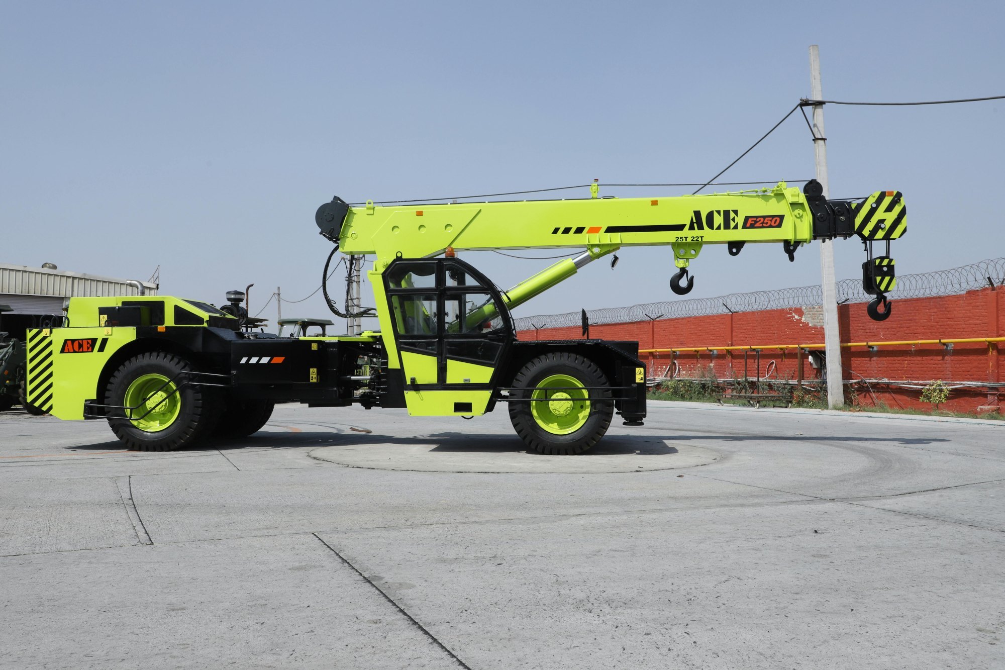 ACE F 250 Next Gen Crane front view