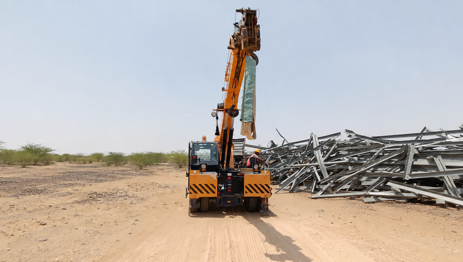 Escorts Kubota F15 crane view 3