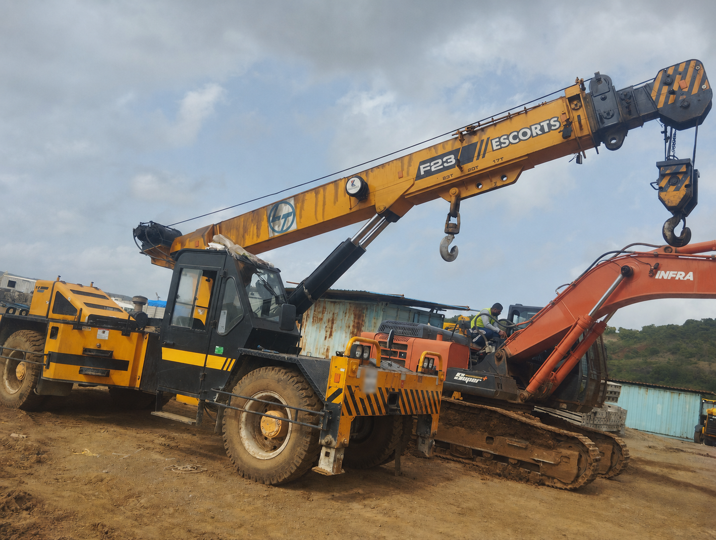 Escorts F23 Next Gen Crane side view