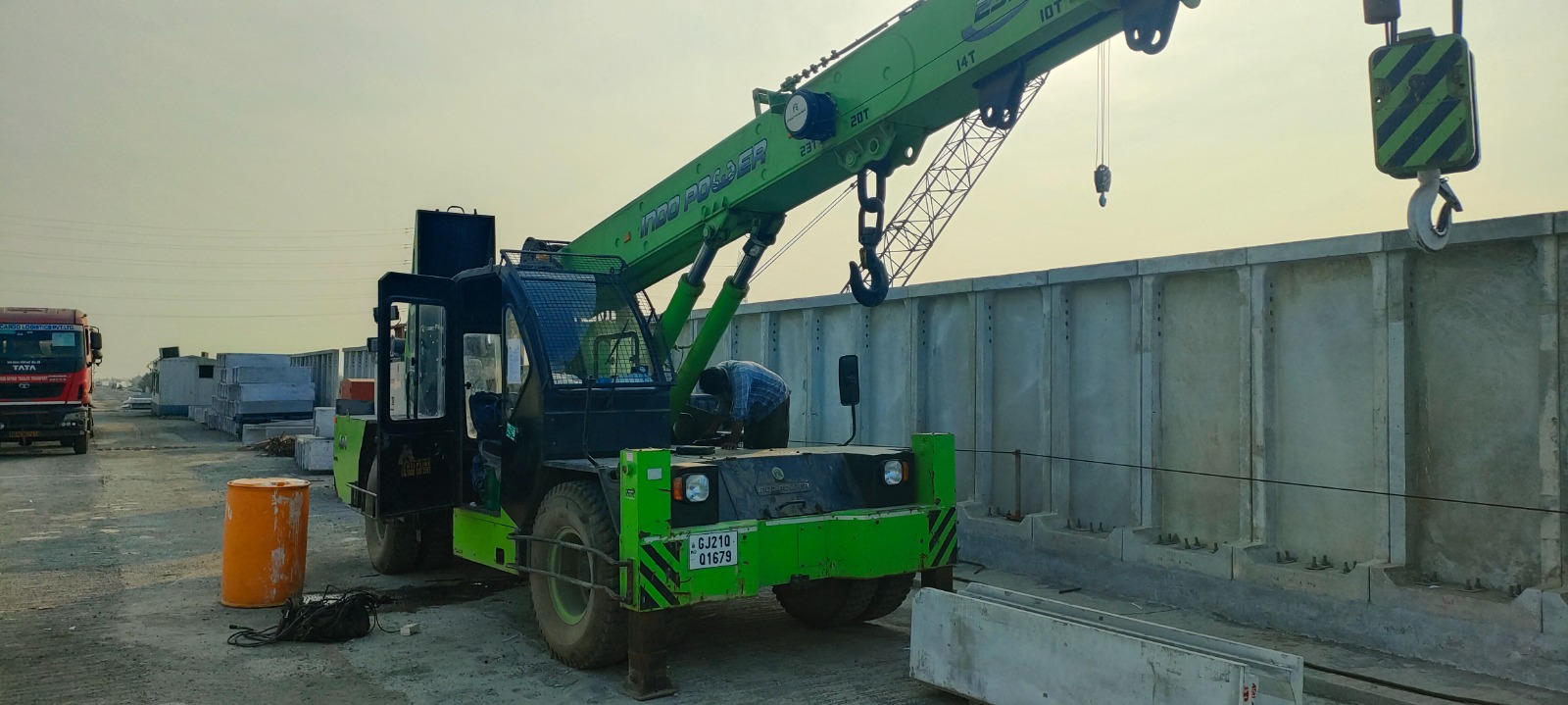 Indo Power 23FN Pick & Carry Crane main view