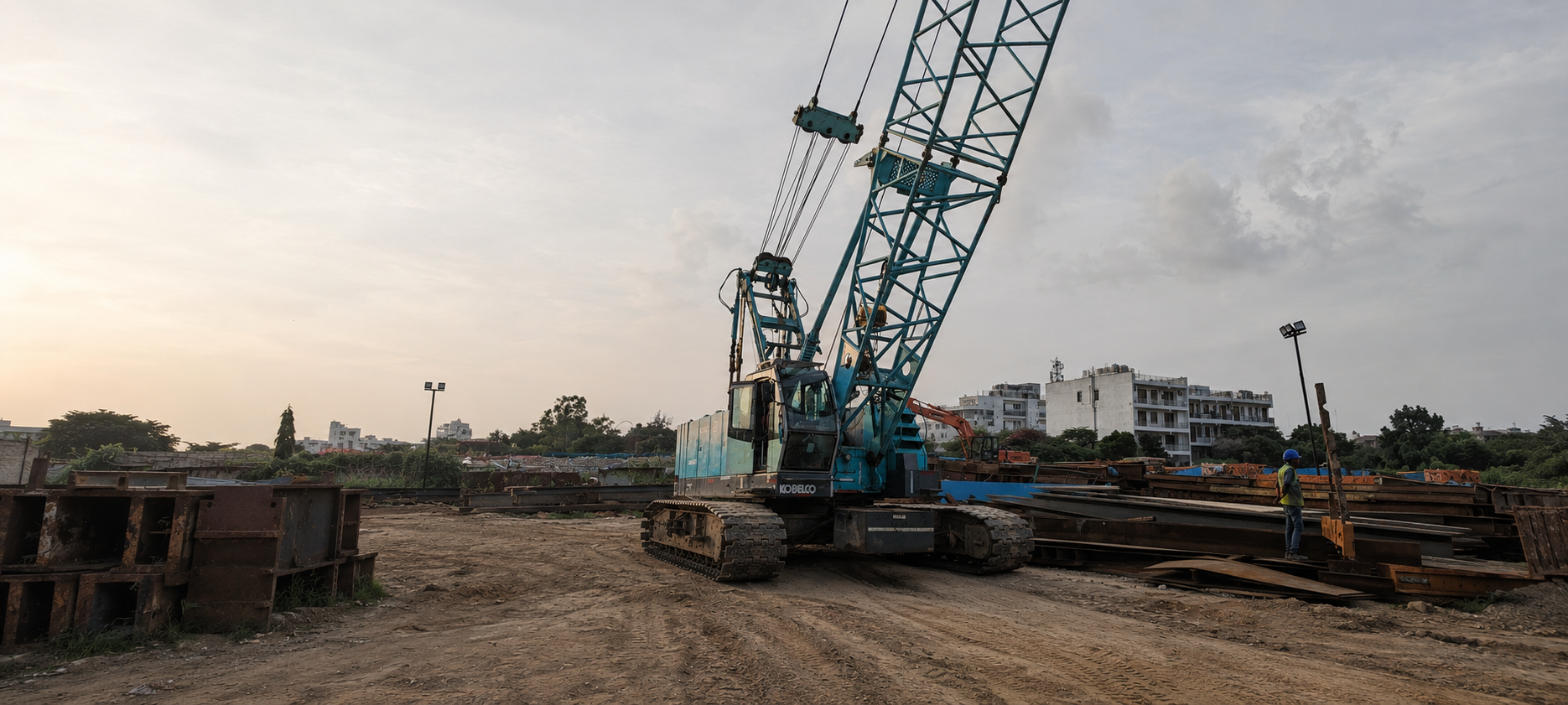 Kobelco CKE800-1F crawler crane front view