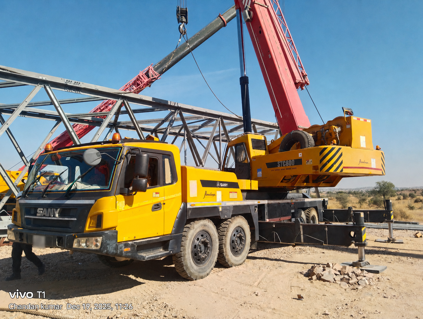 SANY STC800 Truck Crane lifting view