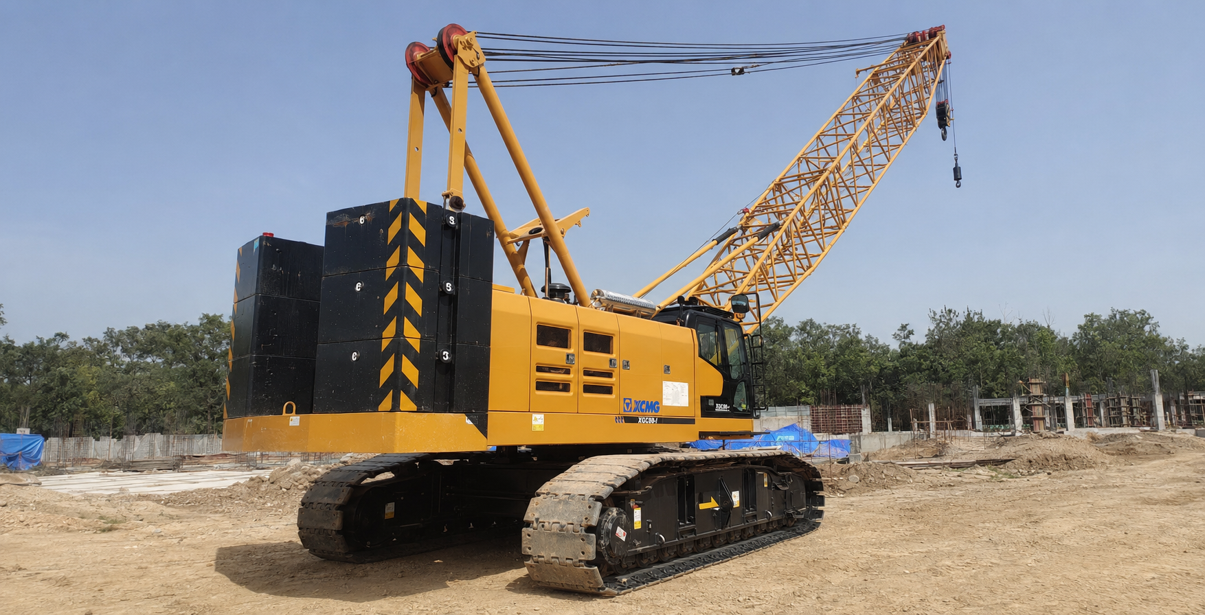 XCMG XGC80-I Crawler Crane rear view
