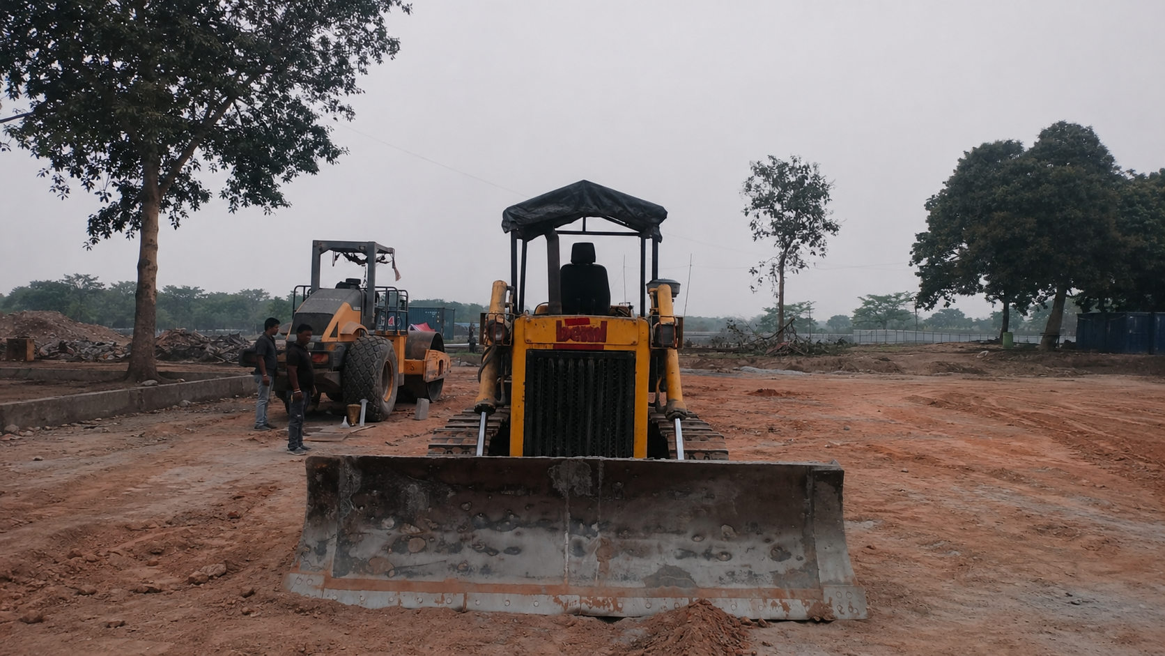BEML BD50 crawler dozer side view