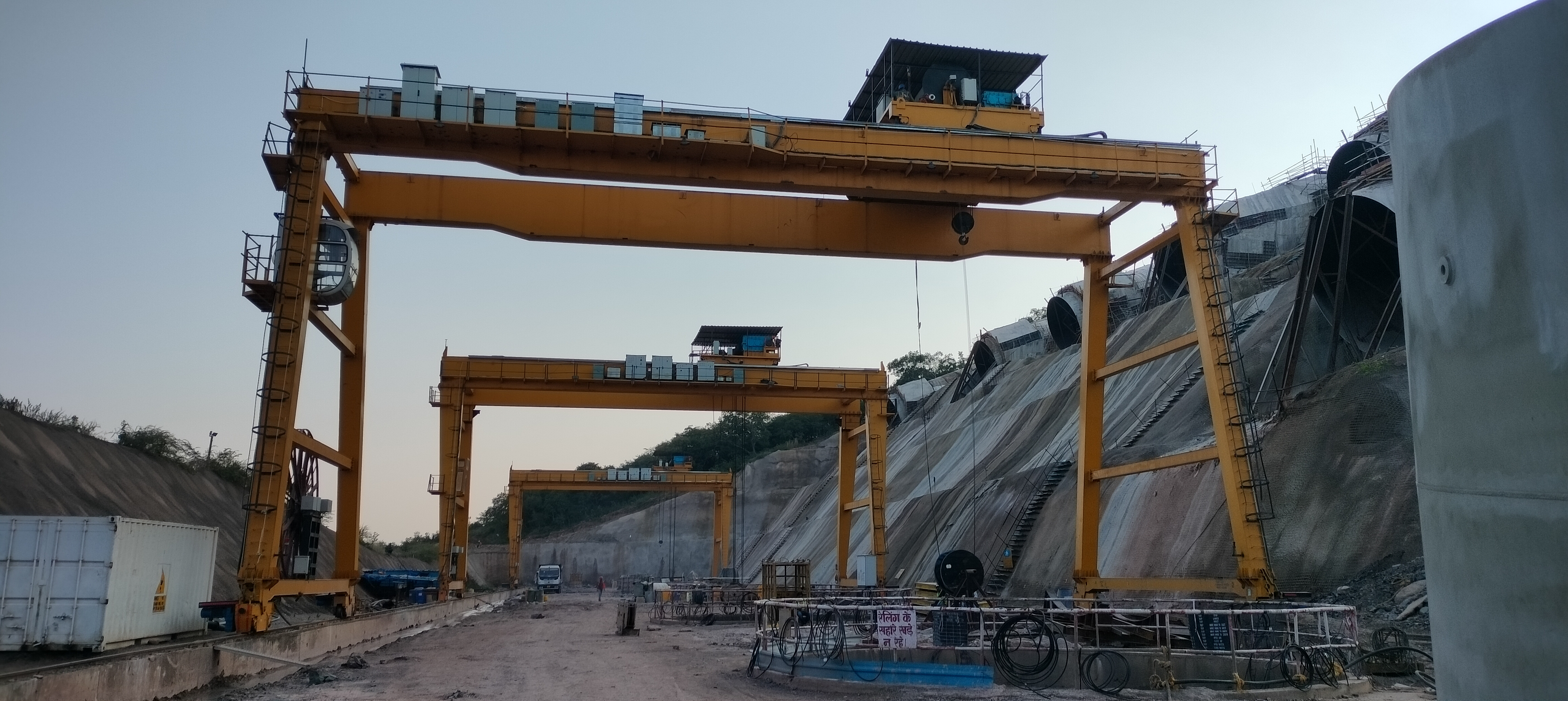 Double girder gantry crane thumbnail 3