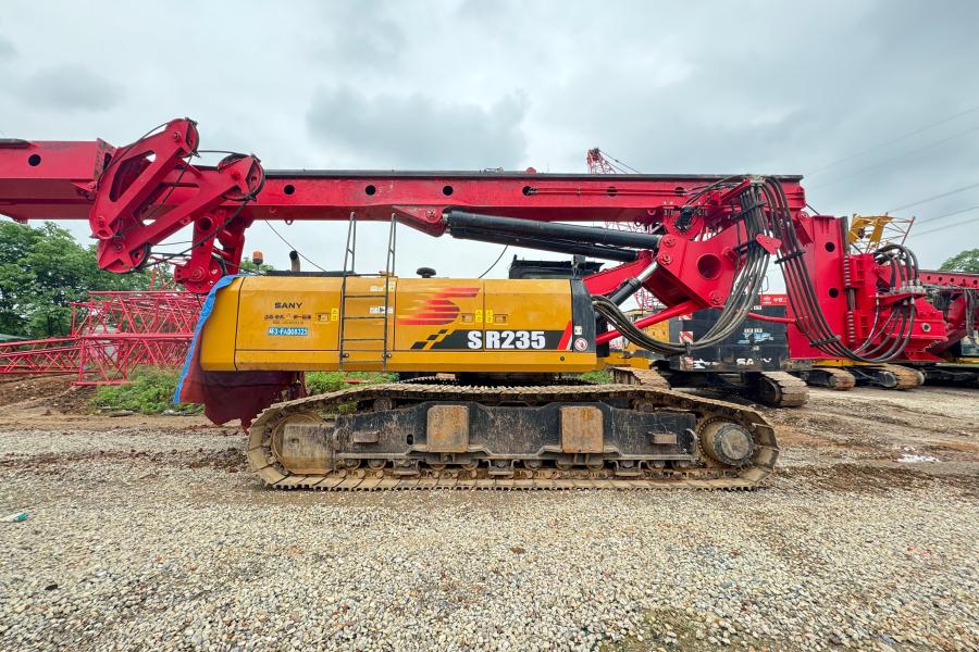 SANY SR235-S rotary drilling rig main view
