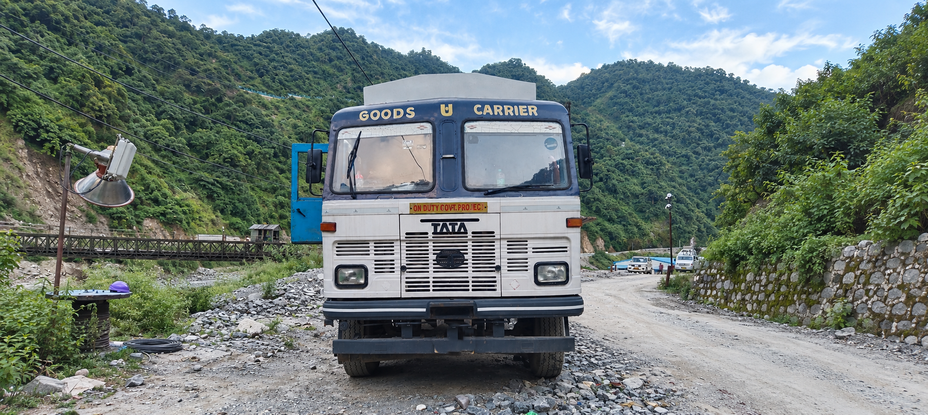 Tata LPT 1618 water tanker side thumbnail